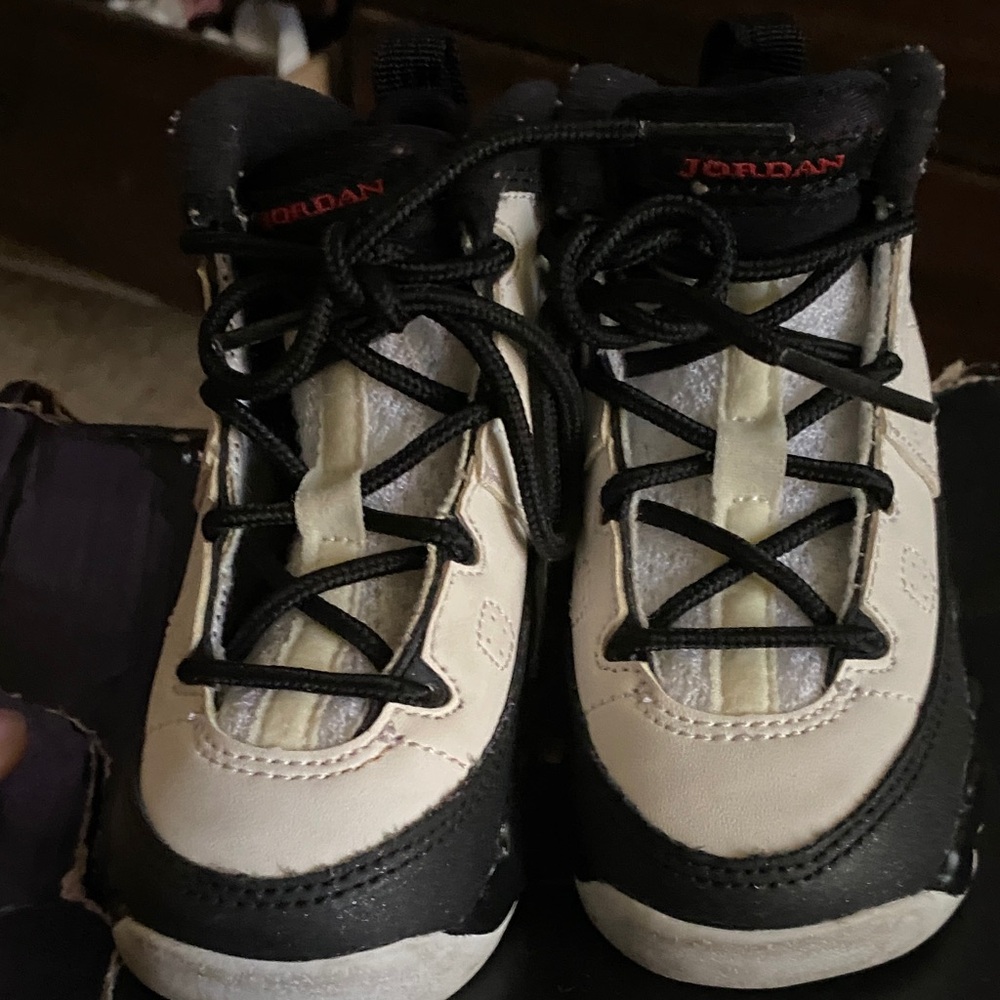 Jordan Kids Black and Cream Sneakers